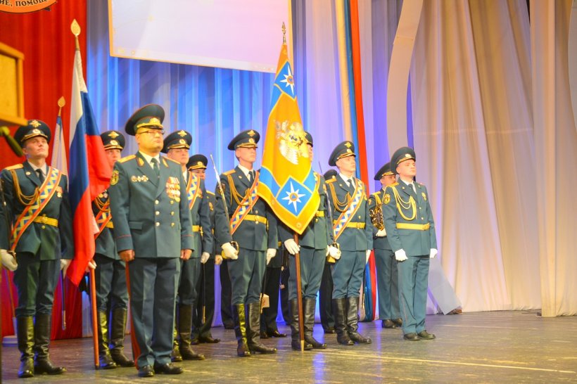 В Архангельском городском культурном центре состоялись торжественные мероприятия посвященные Дню спасателя
